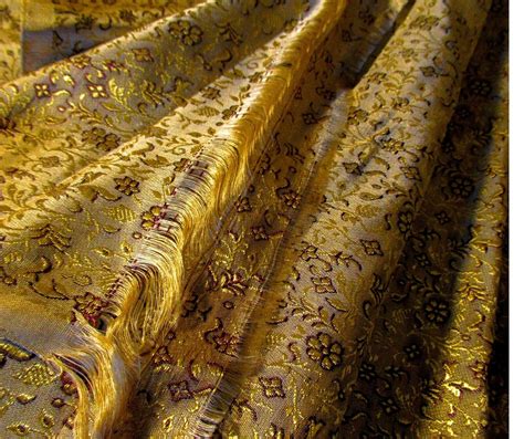 The Evolution of the Magical Kist Brocade Throughout History